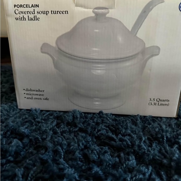 Porcelain Covered Soup Tureen with Ladle - Picture 2 of 4